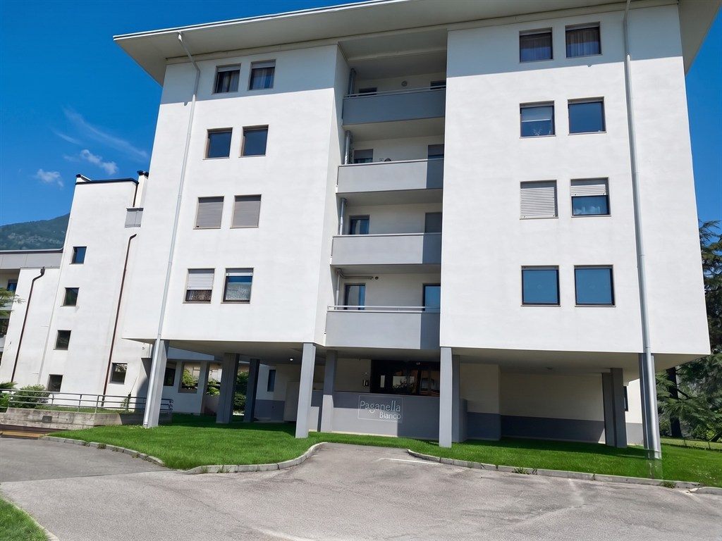 Semicentro a Pergine Valsugana appartamento con garage e cantina