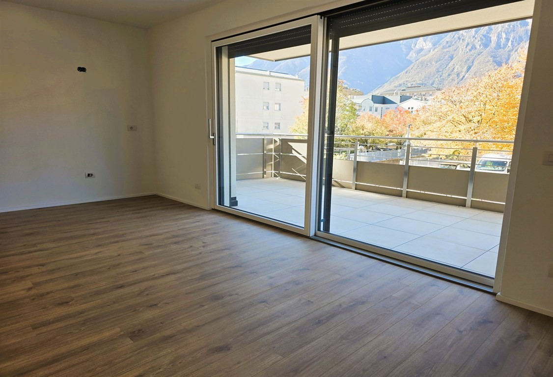 Trento appartamento con terrazzo