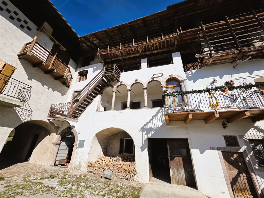 Parco Adamello-Brenta- splendida porzione di casa