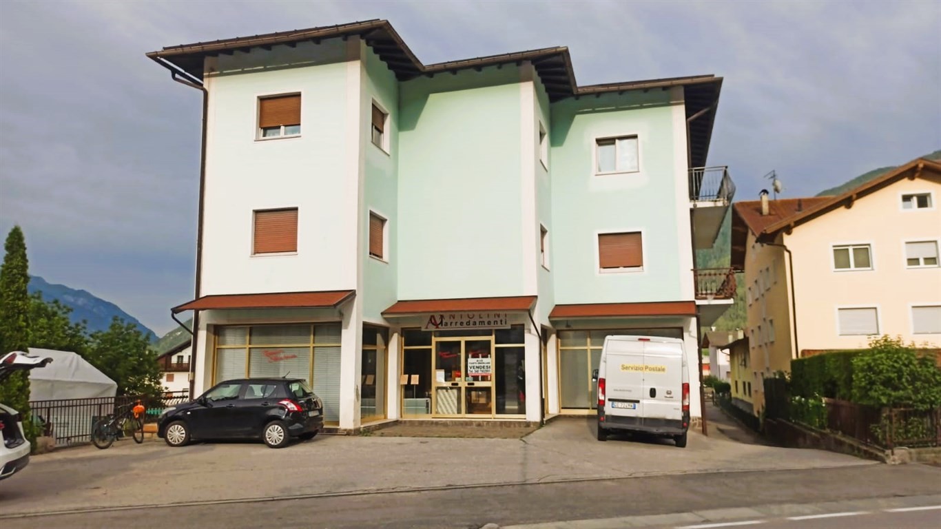 Tione Locale commerciale in vendita